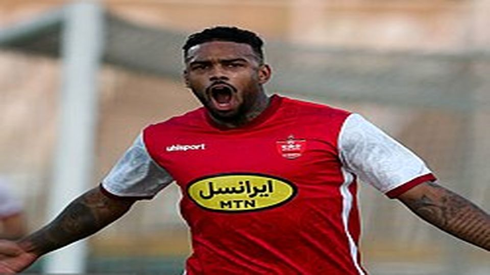 برد پرسپولیس با گلِ لوکادیو