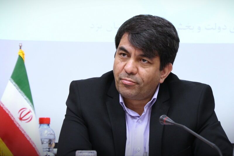 کتاب، چلچراغ آگاهی‌بخشی و روشنگری است