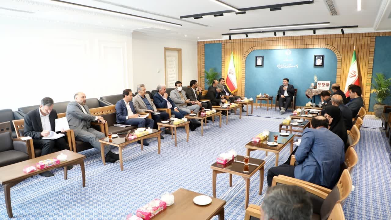 بسته همکاری شهرداری یزد و پارک علم و فناوری تدوین شود/ شناسایی نقاط بحرانی آسیب های اجتماعی همراه با برنامه های اثربخش/ افزایش تعداد پیمانکاران و تقویت نظارت بر اجرای طرح های نهضت ملی مسکن