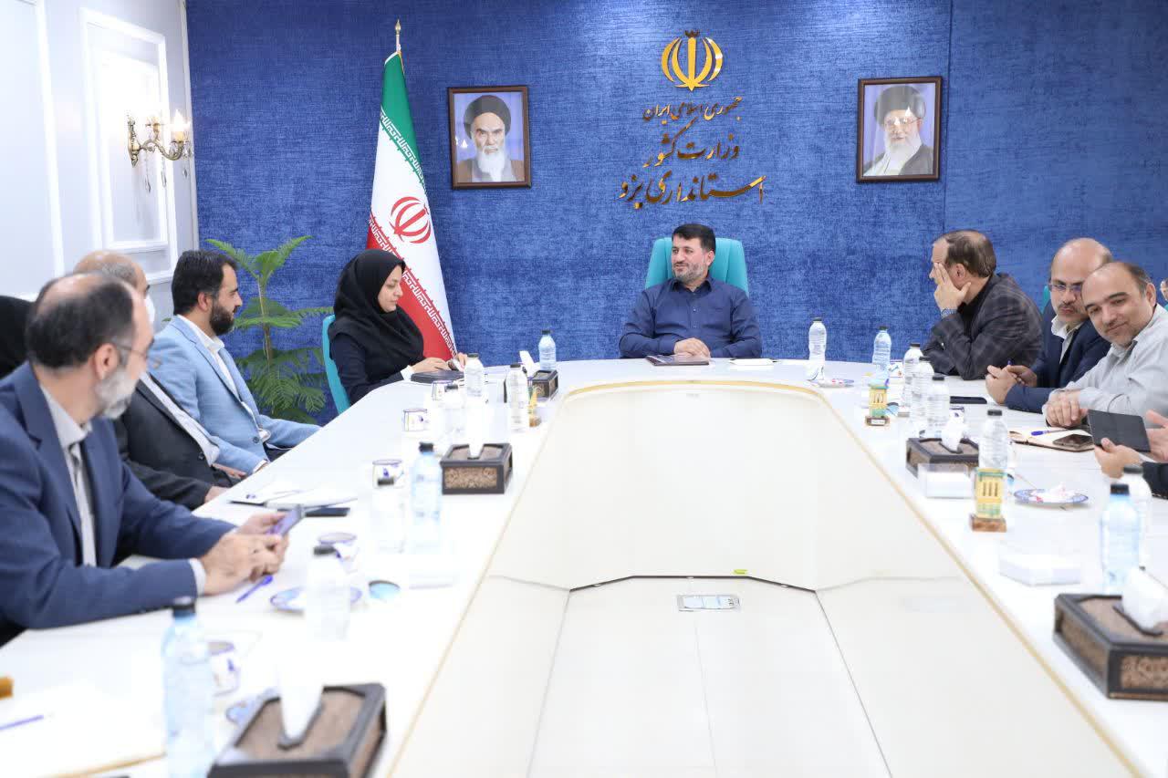 نشست اختصاصی استاندار یزد با مدیران عامل و اعضای چهار شرکت دانش بنیان و فناور استان