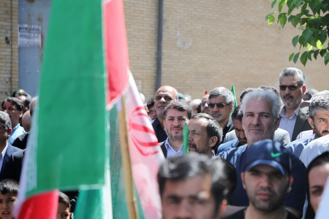قدردانی استاندار یزد از حضور باشکوه مردم روزه دار استان در راهپیمایی یوم الله روز قدس