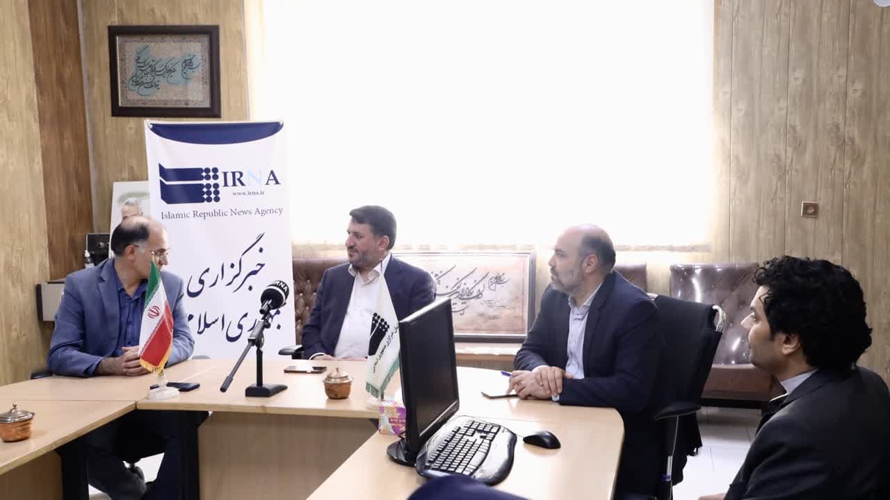 سال 1400 در برخی استان ها ذخیره کالاهای اساسی برای کمتر از 12 روز موجود بود و حتی سرپرست وقت بانک مرکزی تورم سه رقمی را پیش‌بینی می‌کرد.