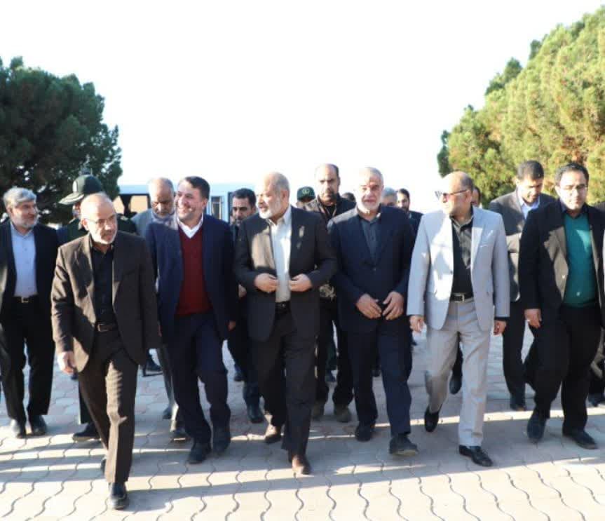 ورود وزیر کشور به استان یزد