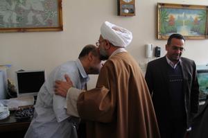 دیدار مسؤل دفتر و برخی از اعضای دفتر آیت الله ناصری با بسیجی جانباز وضاح قطبی