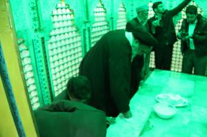 آیین غبارروبی امامزاده عبدالله (ع) بافق برگزار شد+گزارش تصویری