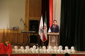 برگزاری جشن اعضای کانون دانشجویی هلال احمر دانشگاه علم و هنر یزد به نفع بیماران سرطانی