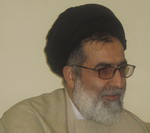 دفتر امام جمعه محمد آباد يزد:اولین نماز جمعه به امامت حجت الاسلام صدر الساداتی در سال ۱۳۸۵ برگزار شده  است(انتخابات مجلس هشتم 423)