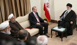 در دیدار رهبر انقلاب و اردوغان مطرح شد؛ رهبر انقلاب: این یمنی‌ها هستند که باید تصمیم‌ بگیرند/ اردوغان: داعش را مسلمان نمی‌دانم و علیه آن موضع‌گیری کرده‌ام (تصاویر)