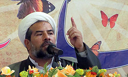 سعودی‌ها مجری و آلت دست استکبار هستند