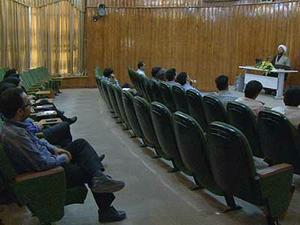  برگزاری نشست آموزشی شیوه های آموزش نماز به فرزندان در اداره کل ورزش و جوانان استان یزد