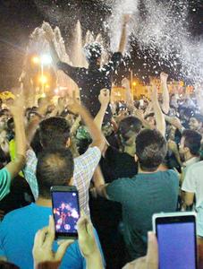 گزارش تصویری :جشن توافق هسته ای در میدان فرهنگ (نعل اسبی)یزد(2)
