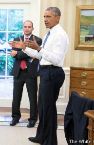 اوباما هنگام دریافت خبر توافق چه کرد؟تصویر