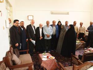 گزارش تصویری:دیدار اعضای شورای اسلامی شهر یزد با پدر پزشکان حاذق یزد