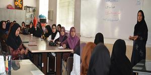 برگزاری کارگاه آموزشی امداد و کمک های اولیه در مرکز آموزش فنی و حرفه ای خواهران یزد