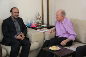حضور شهردار یزد در منزل دکتر حاجب مرتاض به مناسبت گرامیداشت مقام پزشک 