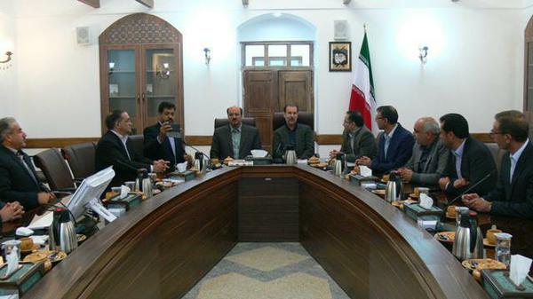 مشاور وزیر اقتصاد از تلاش های اداره کل اقتصاد و دارایی یزد قدر دانی کرد