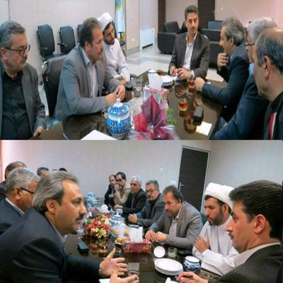 عکس:دیدار معاون و مدیریت جهادکشاورزی و دبیراجرایی نظام صنفی با مهندس طلایی معاون فرماندارویژه طبس