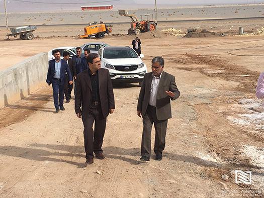 بازدید مدیرکل انبارهای عمومی و خدمات گمرکی کشور از بندرخشک پیشگامان