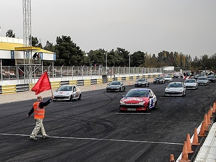  برگزاری مسابقات کشوری اتومبیلرانی در یزد