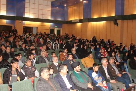 برگزاری جشن سالگرد دهه فجر انقلاب اسلامی در مركز تحقیقات و آموزش كشاورزی و منابع طبیعی یزد