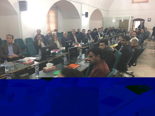 دوره آموزشي آشنايي با بورس كالا و فرابورس در يزد برگزار شد