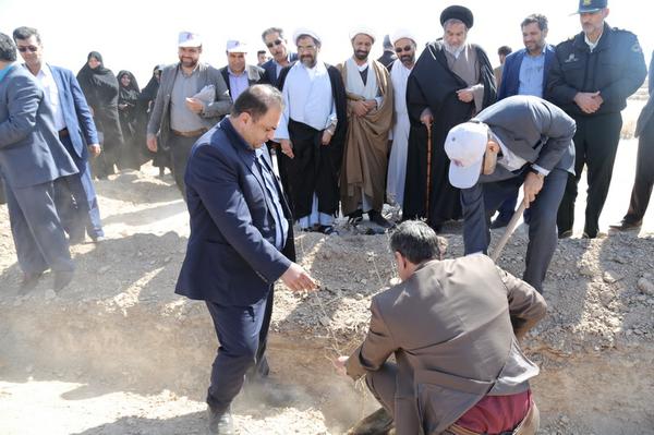 آغاز نهال کاری گود گوار بافق با اعتباری بالغ بر 160میلیون تومان