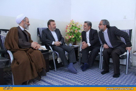 دیدار وزیر ارتباطات و فناوری اطلاعات و استاندار یزد با امام جمعهٔ میبد در روز اول نوروز