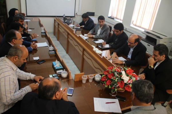 نشست مدیران دستگاههای تابعه وزارت اقتصاد در استان یزد برگزار شد 