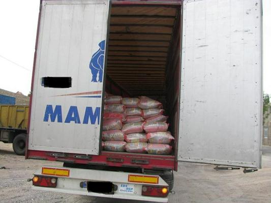  محموله 23 تنی برنج خارجی قاچاق در یزد کشف شد