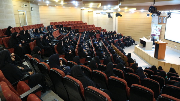 همایش بایسته های زندگی شاد و موفق در شرکت آب منطقه ای یزد برگزارشد