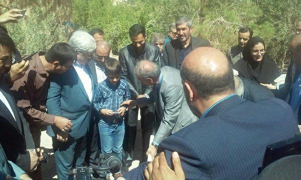  طرح توسعه پلی کلینیک تخصصی آیت‌الله خاتمی(ره) اردکان یزد کلنگ‌زنی شد