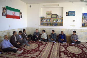 امام جمعه  مروست: در برخورد با مالکان چاه ها عدالت با ید رعایت شود