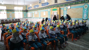 دانش آموزان دبستان دخترانه جبروتی با راهکارهای مصرف بهینه آب آشنا شدند