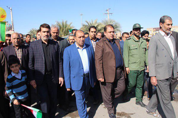 نمایش همبستگی و اتحاد تماشایی مردم دارالشجاعه بافق در روز 22 بهمن 