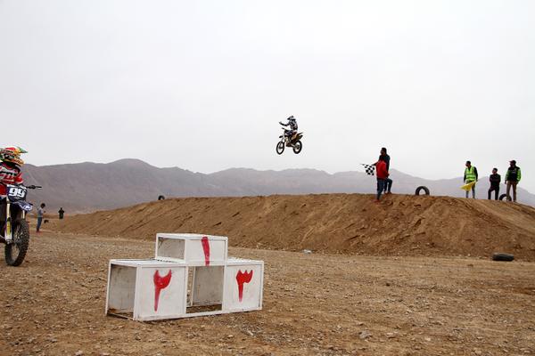 گزارش تصویری/ مسابقات موتور کراس خراسان جنوبی به میزبانی طبس  عکاس: هادی یعقوبیان ( بخش دوم )
