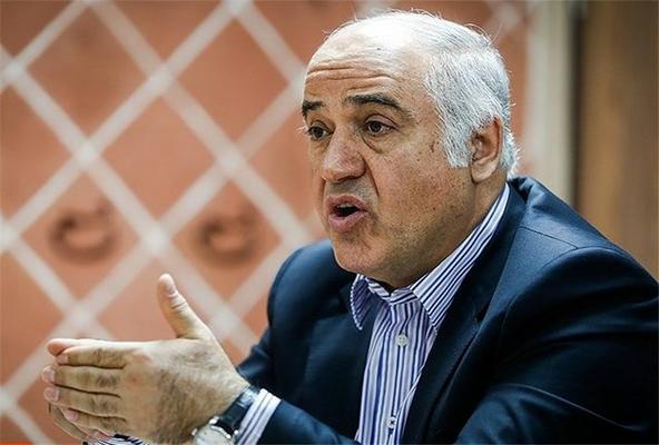  قیمت دلار واقعی می شود/ سیاست جدید بانک مرکزی عاقلانه بود/ پول مردم به جای ارز به سمت خرید اوراق سپرده بانکی می‌آید