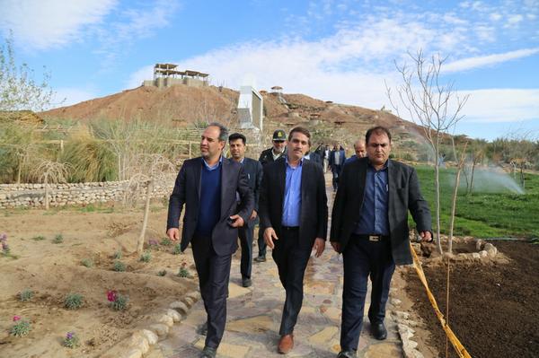 بازدید سرپرست معاونت عمرانی استانداری یزد از جاذبه های گردشگری بافق