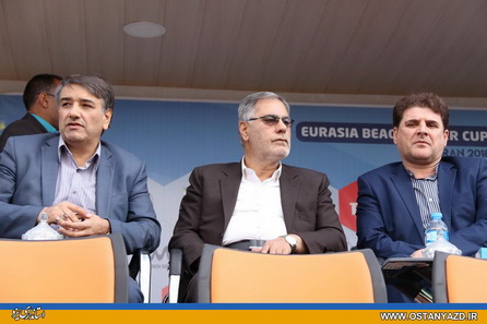 حضور معاون اقتصادی استانداری در مراسم افتتاحیه فوتبال ساحلی جام باشگاه‌های اوراسیا