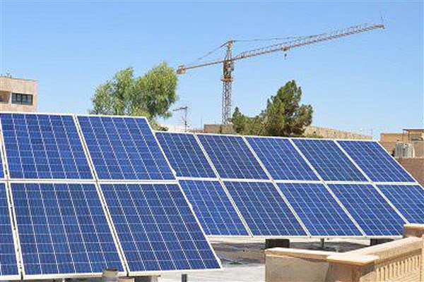 نصب بیش از 120 نیروگاه خورشیدی خانگی در استان یزد تا پایان فصل بهار