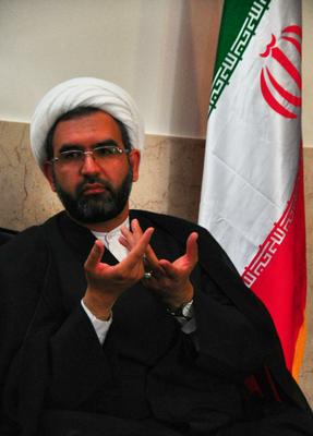 کارخانجات مستقر در مهریز اولویت در استخدام نیرو را به فرزندان این خطه قرار دهید