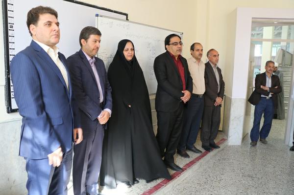 حضور شهردار یزد در دبیرستان نمونه ملک ثابت و تجلیل از مقام شامخ معلم