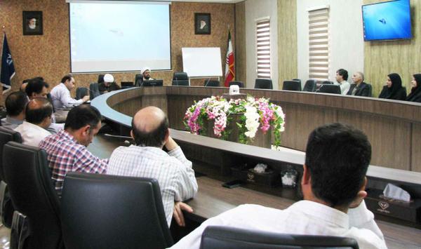 برگزاری کلاس آسیب شناسی فضای مجازی در اداره کل دامپزشکی استان یزد