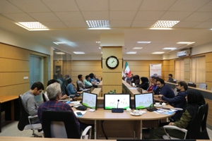 مدیرعامل شرکت آب منطقه ای یزد در نشست با فعالین هنری استان : هنر نقش اثر گذاری در ذهن ها دارد