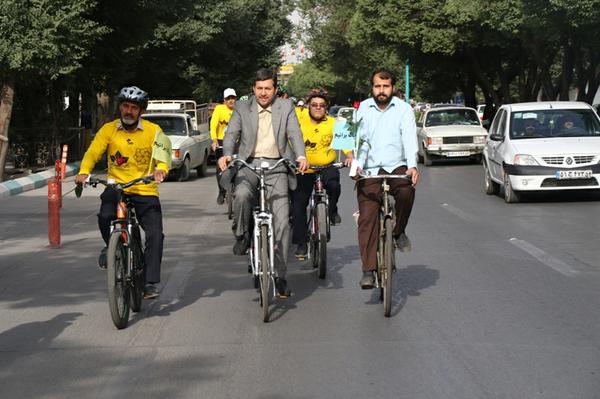 همشهریان و هم استانی ها دوچرخه را رها نکنند