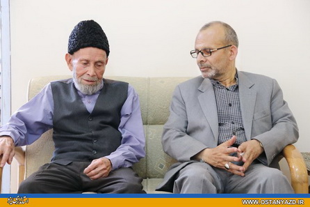 دیدار استاندار یزد با پدر شهید فلاح زاده