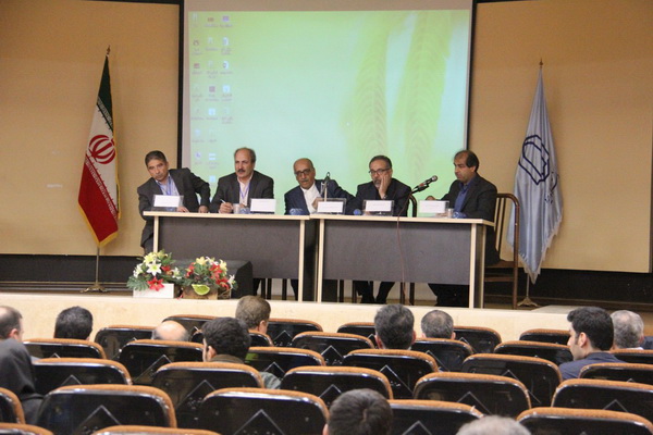 دبیر کانون تفکرآب دانشگاه یزد :  یافتن راهکار برای بحران آب، تنها با تدوین سند آمایش سرزمین ممکن است 