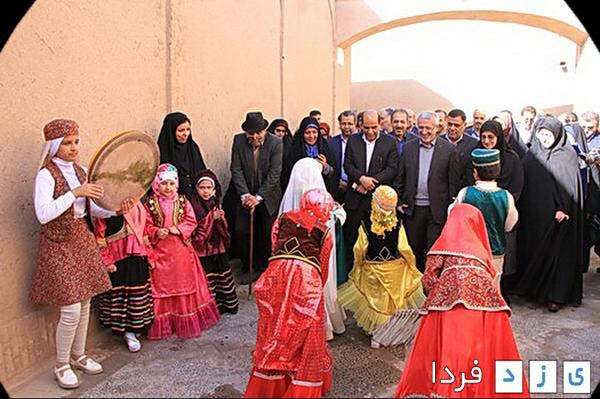  گزارش تصویری بازدید از بافت تاریخی/افتتاح نمایشگاه عکس های برگزیده/رونمایی از کتب هویت)5( 