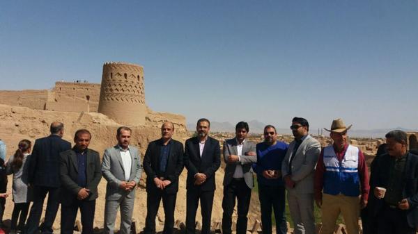 بازدید دبیر ستاد اجرایی خدمات استان یزد از بناهای تاریخی میبد