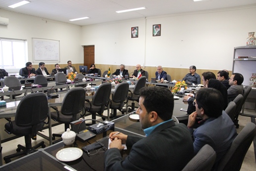 برگزاری اولین جلسه کمیته کنترل و کاهش پیک‌بار در منطقه یزد/ 400 مگاوات سهمیه کاهش بار استان یزد برای پیک‌بار 98