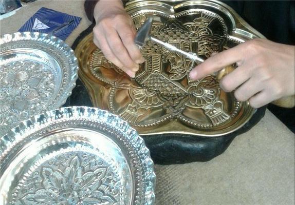 برگزاری کلاس های آموزش صنایع دستی در شهرستان مهریز ویژه ایام تابستان
